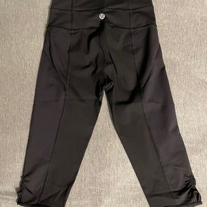 Lululemon Size 4 Crop Leggings